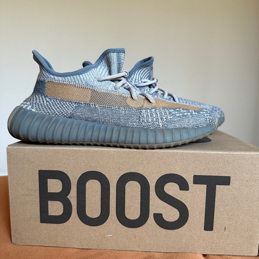 adidas Yeezy Boost 350 V2, Blue, Size 6